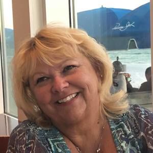 Meet your Posher, Sandy